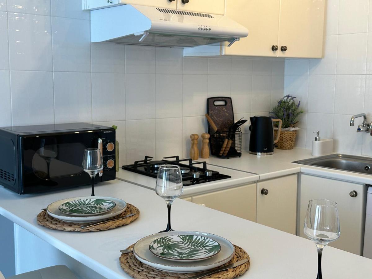 Sea View Apartment Near The Beach Pafos Exterior foto