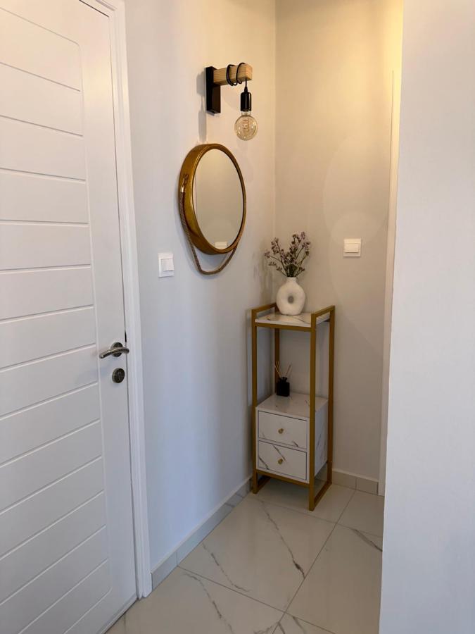 Sea View Apartment Near The Beach Pafos Exterior foto